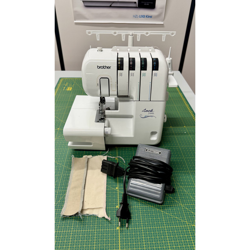 Surjeteuse BROTHER 2104D OCCASION garantie 1 an