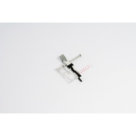 Pied avec guide couture ajustable ELNA 7 mm réf 202221001