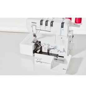 Recouvreuse BROTHER CV3550