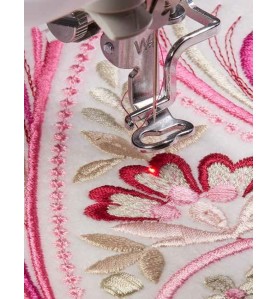 Machine à broder BROTHER INNOVIS V3 LE