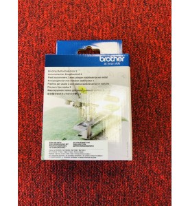 Pied boutonnière avec plaque stabilisatrice BROTHER F084 pour Innov...