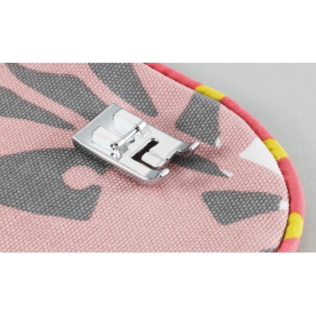 Pied double passepoil zigzag BROTHER F067