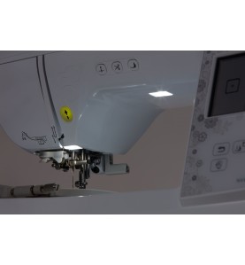 Machine à broder BROTHER INNOVIS 880E EN CADEAU UN CADRE EF 75