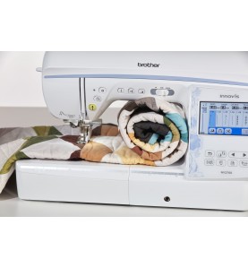 Machine à coudre et à broder BROTHER INNOVIS 2700 + Coffret 40 bobi...