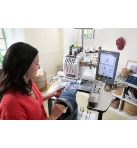 Machine à broder BROTHER PR680W Entrepreneur + Table VRPRNSTD et Sy...