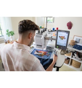 Machine à broder BROTHER PR680W Entrepreneur + Table VRPRNSTD et Sy...