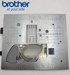 Plaque aiguille BROTHER Innovis XP1 et XP3 Luminaire réf XH1561001
