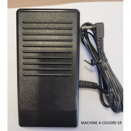 Pédale BROTHER Innovis 200, 350, 400, 550 et 600 réf XD0496221