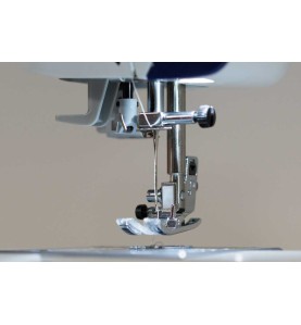 Machine à coudre JUKI HZL-G220 + sa table d'extension