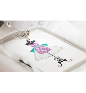 Machine à coudre et à broder BROTHER INNOVIS F580 + cadre magnétiqu...