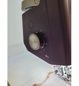 PFAFF ADMIRE AIR 7000 surjeteuse et recouvreuse