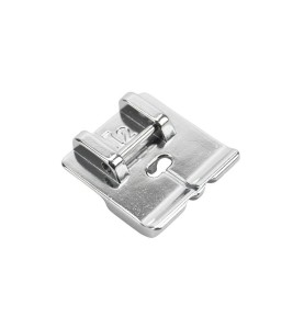 Pied passepoil étroit pour cordon 2 mm JANOME 9 mm réf 202462006