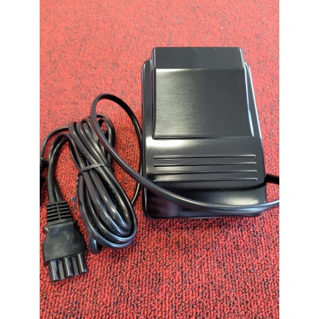 Pédale avec interrupteur 2 vitesses JANOME Easy Jeans et Brio réf 55/79/6352