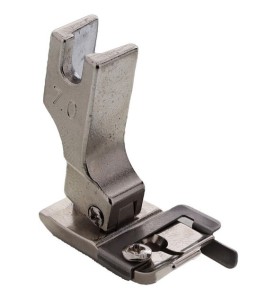 Pied articulé standard 7 mm avec guide JUKI TL réf 40171432 pour TL...