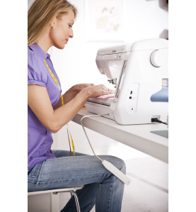 Machine à coudre BROTHER INNOVIS VQ2 + pack de pieds CSP2 offert