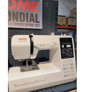 Machine à coudre JANOME 9077 JEANS & STRETCH + Coffret Madeira offert