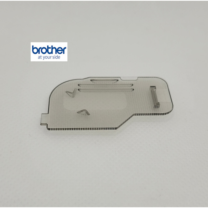 Couvercle de plaque aiguille BROTHER Innovis V3, V5, V7, VQ2 et Stellaire réf XE8992101