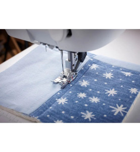 Pied patchwork guide bord droit PFAFF 820924096