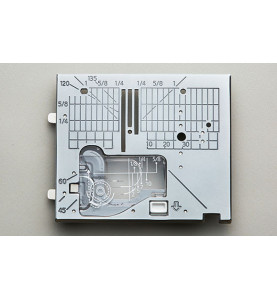 Plaque aiguille point droit JUKI HZL-UX8 réf 40245153