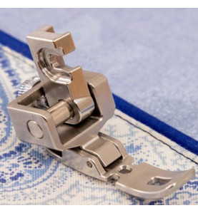 Pied réglable fermeture et passepoil BROTHER F091