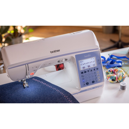 Machine à coudre BROTHER INNOVIS 1350 Inventio + CADEAU BROTHER