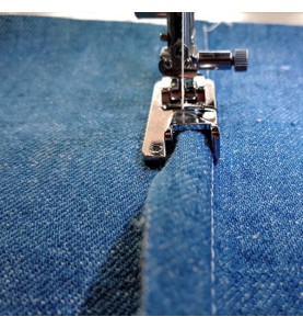 Pied pour couture rabattue LS JANOME 9 mm réf 202463007