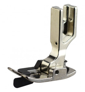 Pied quilting point droit avec guide JANOME HD9 réf 767824109