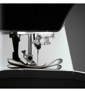 Machine à coudre PFAFF QUILT EXPRESSION 725 - 2 % de remise