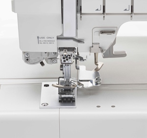 Système double-face recouvrement recouvreuse Elna Extend Covermax